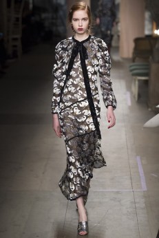 Vintage style, pussy bow, sleeves - Erdem does 3 in 1